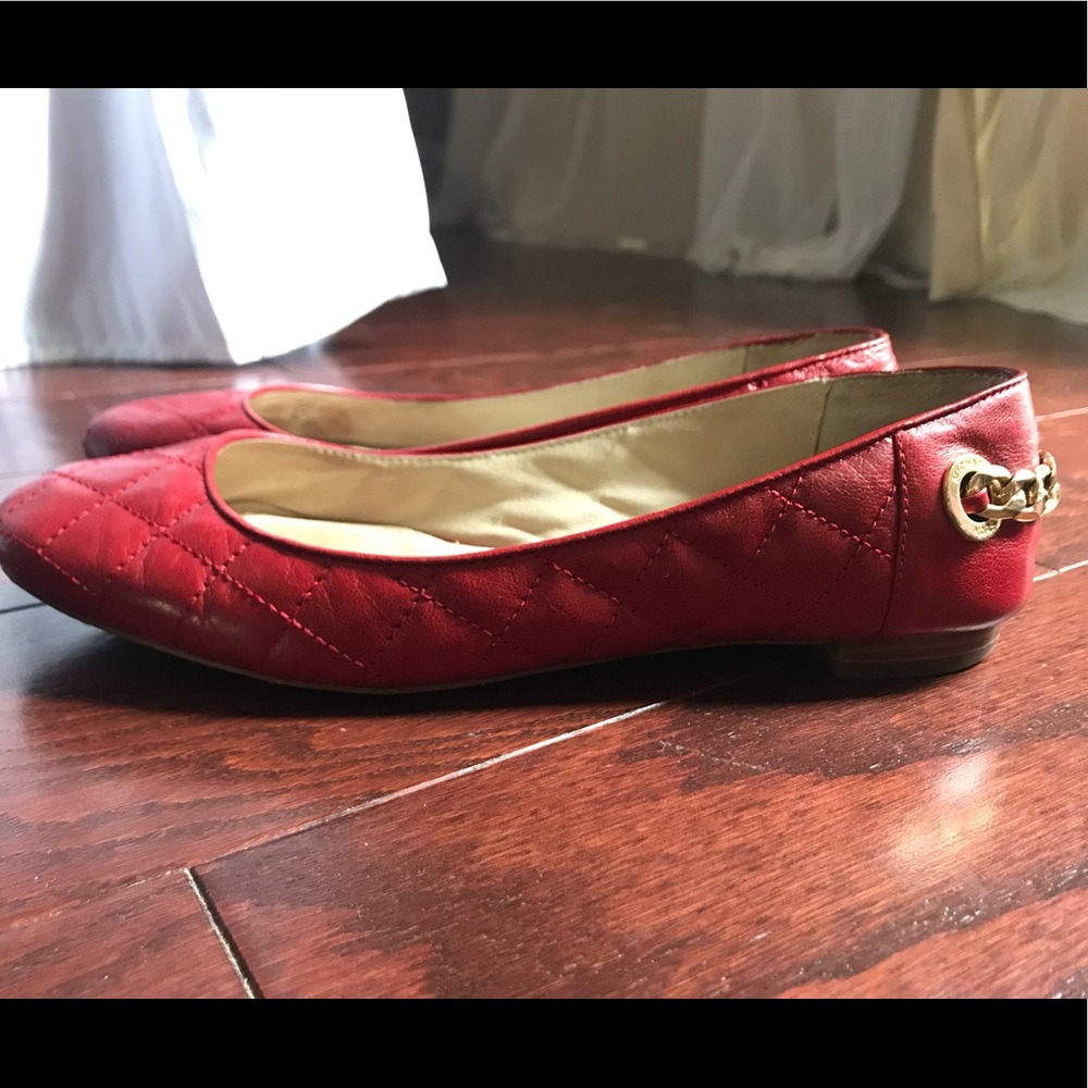 Michael Kors flats size 8 gold chain